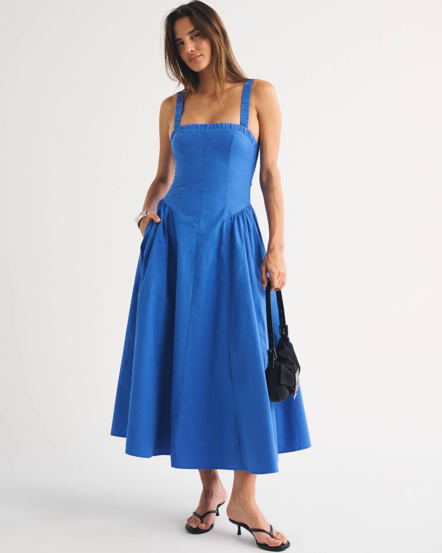 dipped waist midi dress Ruched Neckline Flattering midi dress in Dress in Spanish 🇲🇽 Size:54