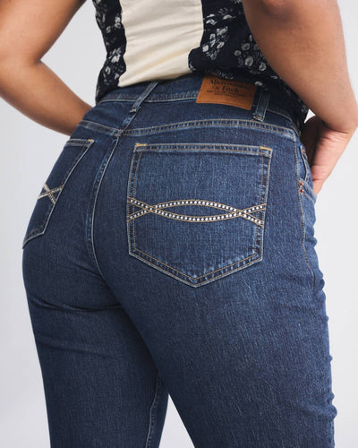 Curve Love Mid Rise Bootcut Jean