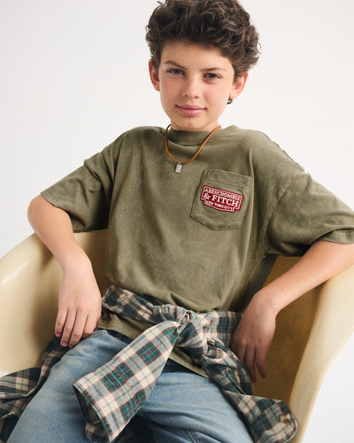 logo patch pocket tee
