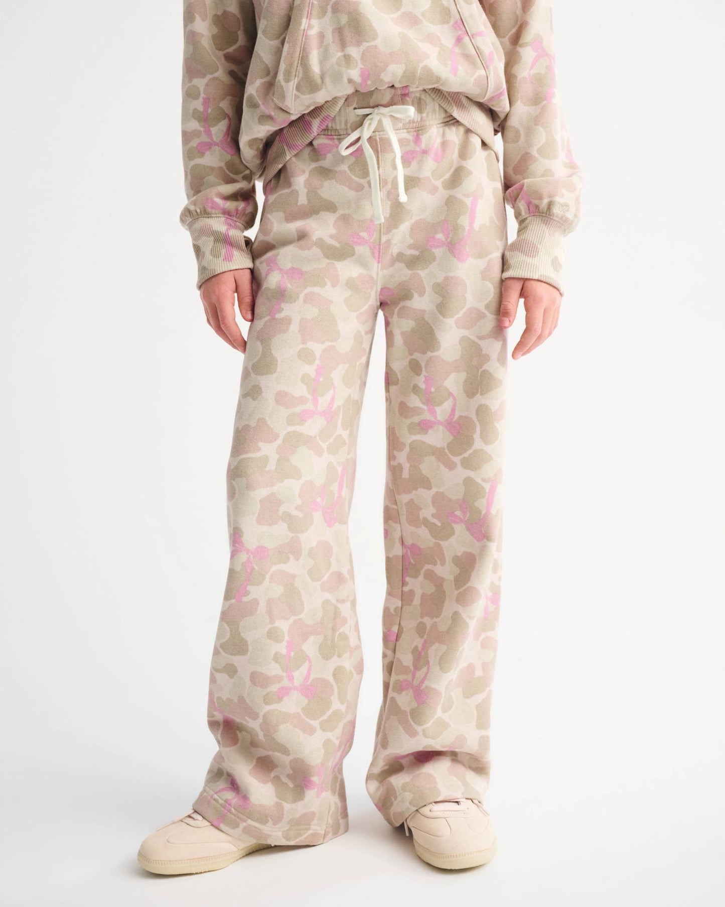 0100-ABK2475083GBRW3C-2